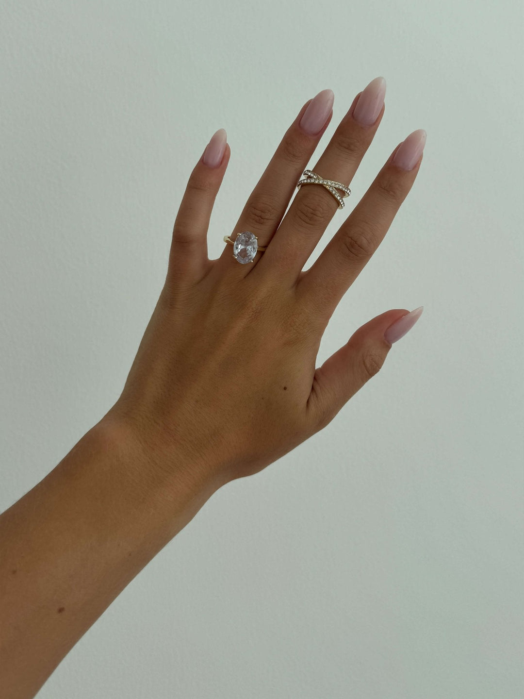 Avianna Oval Zirkonia Bandring