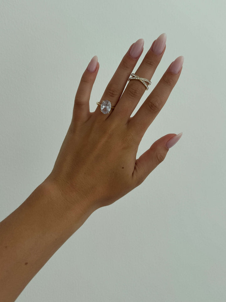 Avianna Oval Zirkonia Bandring