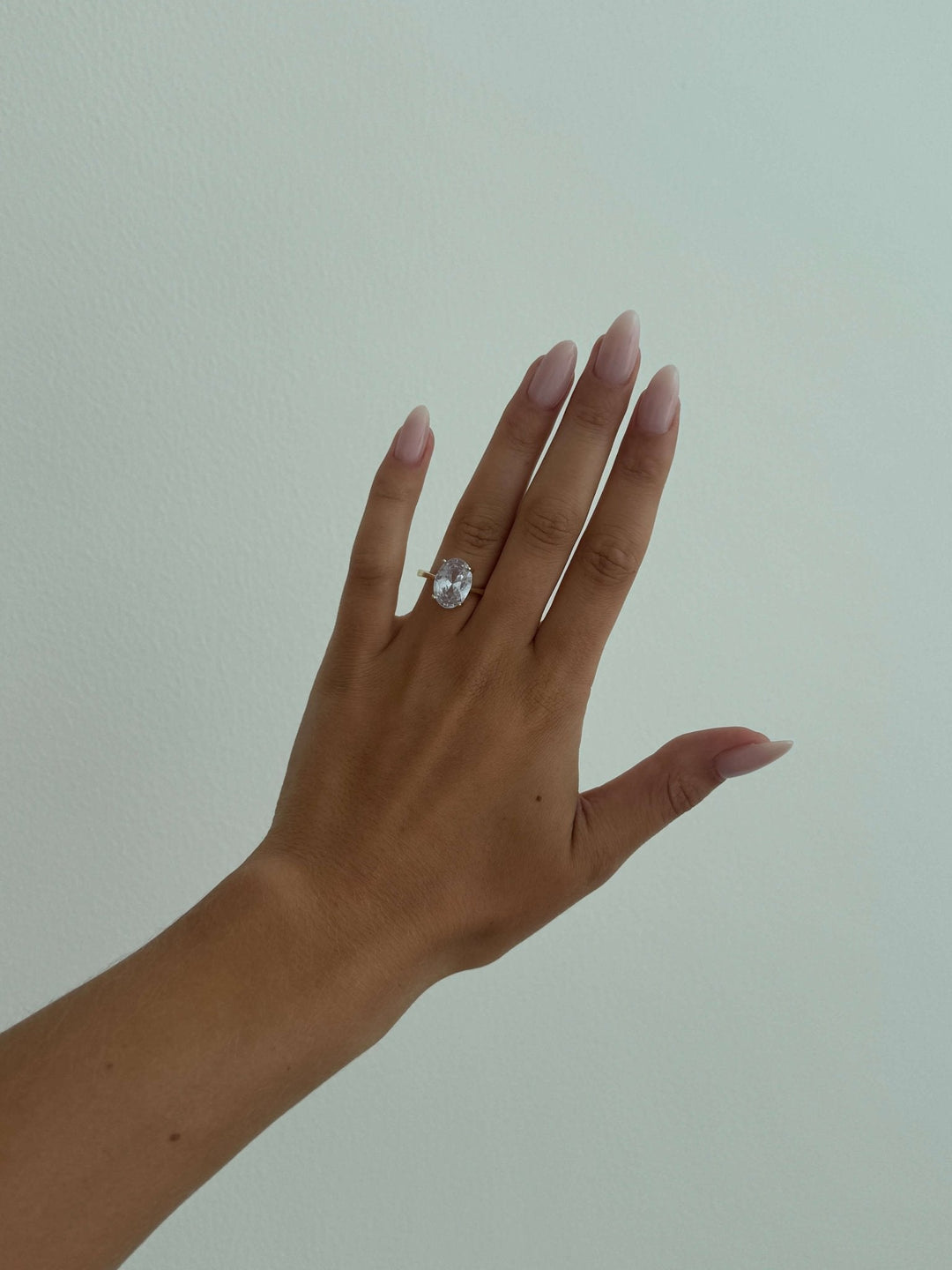 Avianna Oval Zirkonia Bandring