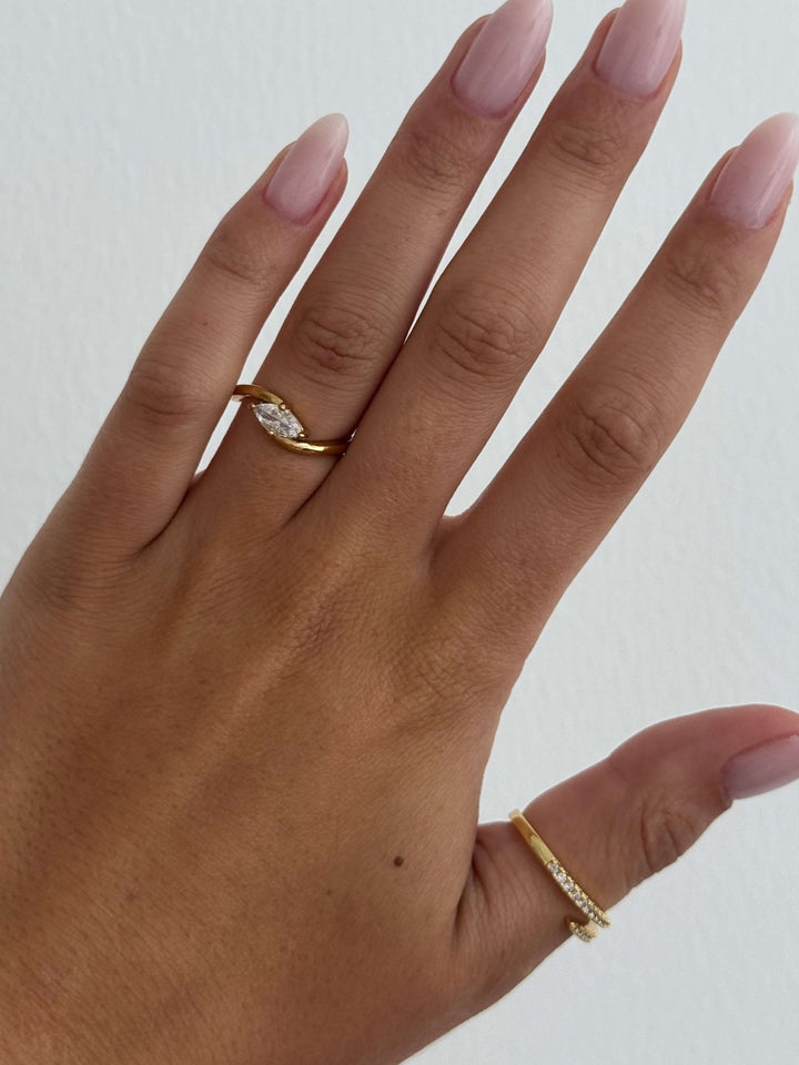 Calista Twisted Elegance Bandring