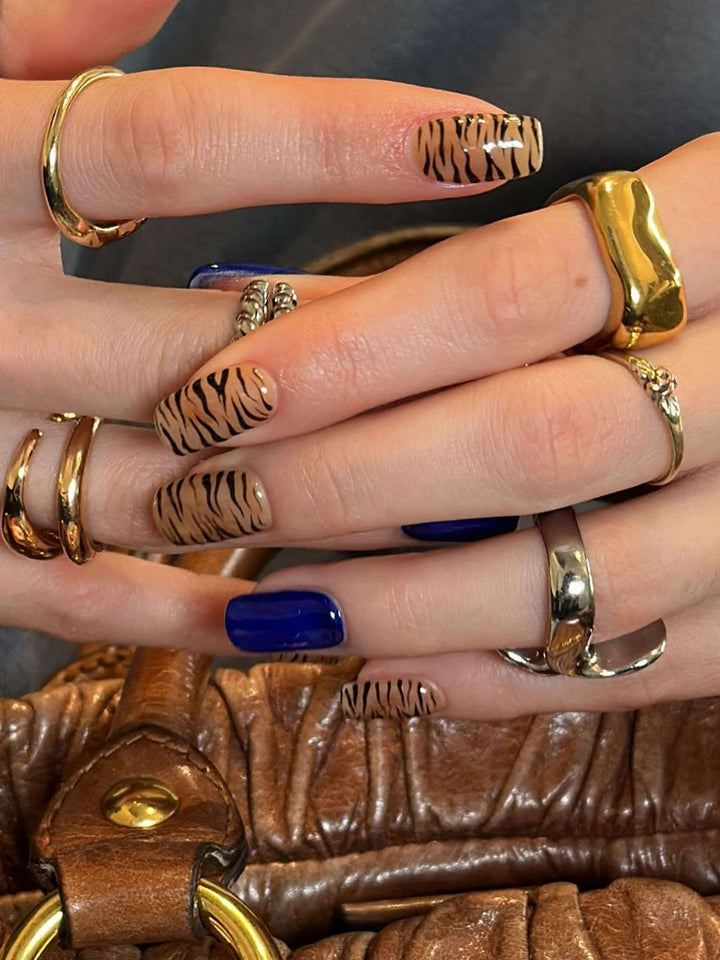 Cynthia Minimal Curve Zwei-Ring-Set