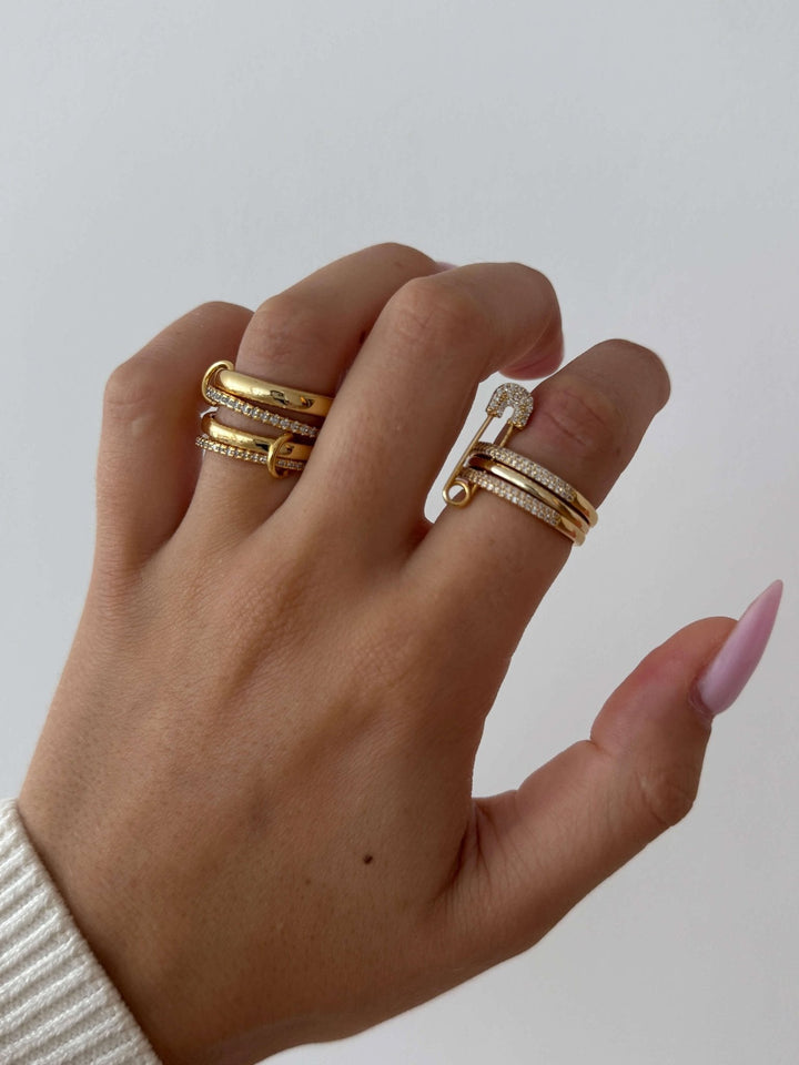 Monica Pinned Sparkle Band Ring