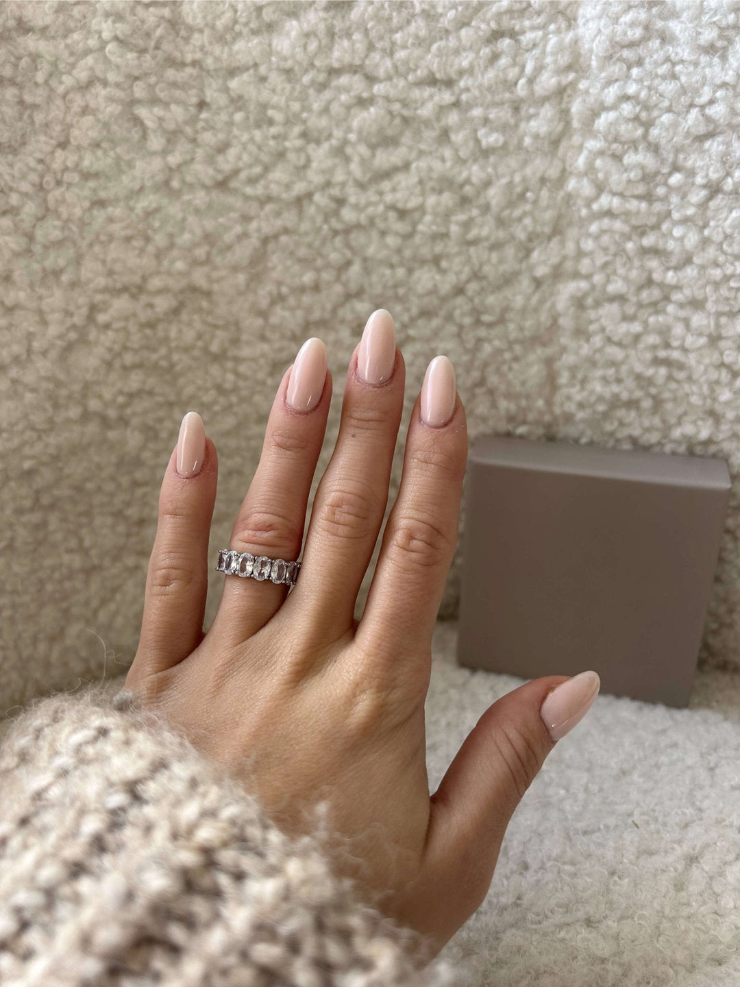 Ovaler Schnitt Statement Bandring