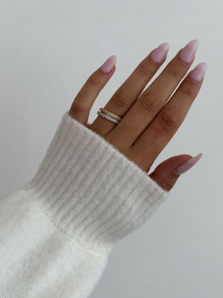 Soraya Krone-Kante Rhinestone Band Ring