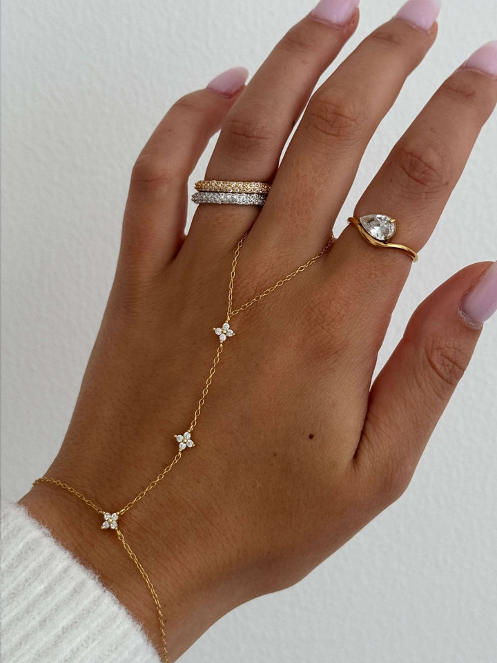 Soraya Krone-Kante Rhinestone Band Ring